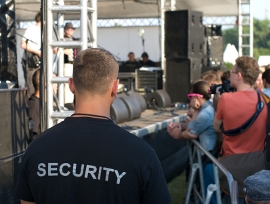 Konzert-Einlasskontrolle-Objektschutz-Personenschutz1